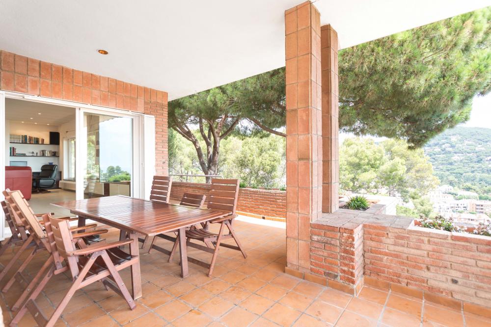PORXO PRIVAT - Aquí podem veure el fàcil accés que hi ha entre el saló i l'exterior i ens podem fer una idea de com és de pràctic.
086-AS BELL RECO Casa aïllada / Villa EL MARESME Cabrils PORXO PRIVAT - Aquí podem veure el fàcil accés que hi ha entre el saló i l'exterior i ens podem fer una idea de com és de pràctic.
086-AS BELL RECO Casa aïllada / Villa EL MARESME Cabrils