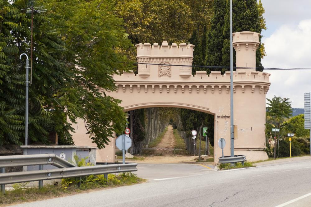Escalada, excursions, trekking, ciclisme, bicicletes gratis incloses en la reserva, natura, camins, senders, cultura, arquitectura, pobles, parc Can Jalpi, gronxadors, tobogan, jocs infantils.
Costa Maresme Vacances empresa local i familiar de lloguer turístic.
088-IF TARRACO Casa adossada El Maresme Arenys de Munt
Parc Can Jalpí Arenys de Munt Arenys de Mar Maresme Barcelona
Lloguer turístic
Lloguer casa particular
Lloguer casa de vacances
Escapada a la costa
Escapada a la platja
Escapada a la muntanya
Turisme a Catalunya
Piscina privada Jardi privat chill-out terrasa coberta
Casa 4 habitacions i 3 banys complets . Habitació doble amb bany privat
Menjador interior i exterior, sala d'estar, sala de jocs
piscina compartida
Diseny interiorisme mobles Escalada, excursions, trekking, ciclisme, bicicletes gratis incloses en la reserva, natura, camins, senders, cultura, arquitectura, pobles, parc Can Jalpi, gronxadors, tobogan, jocs infantils.
Costa Maresme Vacances empresa local i familiar de lloguer turístic.
088-IF TARRACO Casa adossada El Maresme Arenys de Munt
Parc Can Jalpí Arenys de Munt Arenys de Mar Maresme Barcelona
Lloguer turístic
Lloguer casa particular
Lloguer casa de vacances
Escapada a la costa
Escapada a la platja
Escapada a la muntanya
Turisme a Catalunya
Piscina privada Jardi privat chill-out terrasa coberta
Casa 4 habitacions i 3 banys complets . Habitació doble amb bany privat
Menjador interior i exterior, sala d'estar, sala de jocs
piscina compartida
Diseny interiorisme mobles