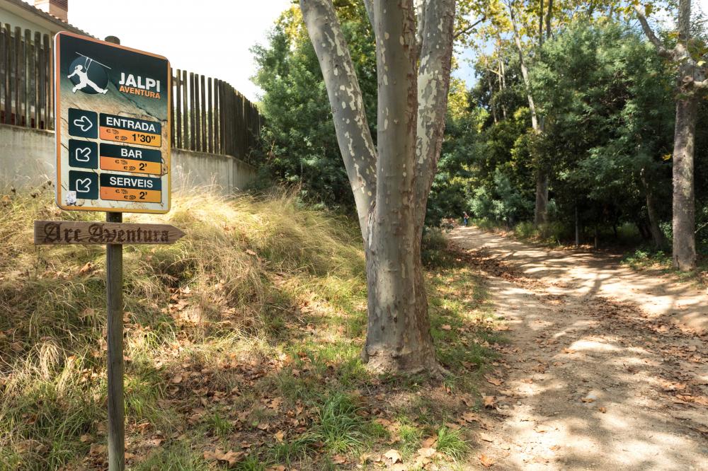 Escalada, excursions, trekking, ciclisme, bicicletes gratis incloses en la reserva, natura, camins, senders, cultura, arquitectura, pobles, parc Can Jalpi, gronxadors, tobogan, jocs infantils.
Costa Maresme Vacances empresa local i familiar de lloguer turístic.
088-IF TARRACO Casa adossada El Maresme Arenys de Munt
Parc Can Jalpí Arenys de Munt Arenys de Mar Maresme Barcelona
Lloguer turístic
Lloguer casa particular
Lloguer casa de vacances
Escapada a la costa
Escapada a la platja
Escapada a la muntanya
Turisme a Catalunya
Piscina privada Jardi privat chill-out terrasa coberta
Casa 4 habitacions i 3 banys complets . Habitació doble amb bany privat
Menjador interior i exterior, sala d'estar, sala de jocs
piscina compartida
Diseny interiorisme mobles Escalada, excursions, trekking, ciclisme, bicicletes gratis incloses en la reserva, natura, camins, senders, cultura, arquitectura, pobles, parc Can Jalpi, gronxadors, tobogan, jocs infantils.
Costa Maresme Vacances empresa local i familiar de lloguer turístic.
088-IF TARRACO Casa adossada El Maresme Arenys de Munt
Parc Can Jalpí Arenys de Munt Arenys de Mar Maresme Barcelona
Lloguer turístic
Lloguer casa particular
Lloguer casa de vacances
Escapada a la costa
Escapada a la platja
Escapada a la muntanya
Turisme a Catalunya
Piscina privada Jardi privat chill-out terrasa coberta
Casa 4 habitacions i 3 banys complets . Habitació doble amb bany privat
Menjador interior i exterior, sala d'estar, sala de jocs
piscina compartida
Diseny interiorisme mobles