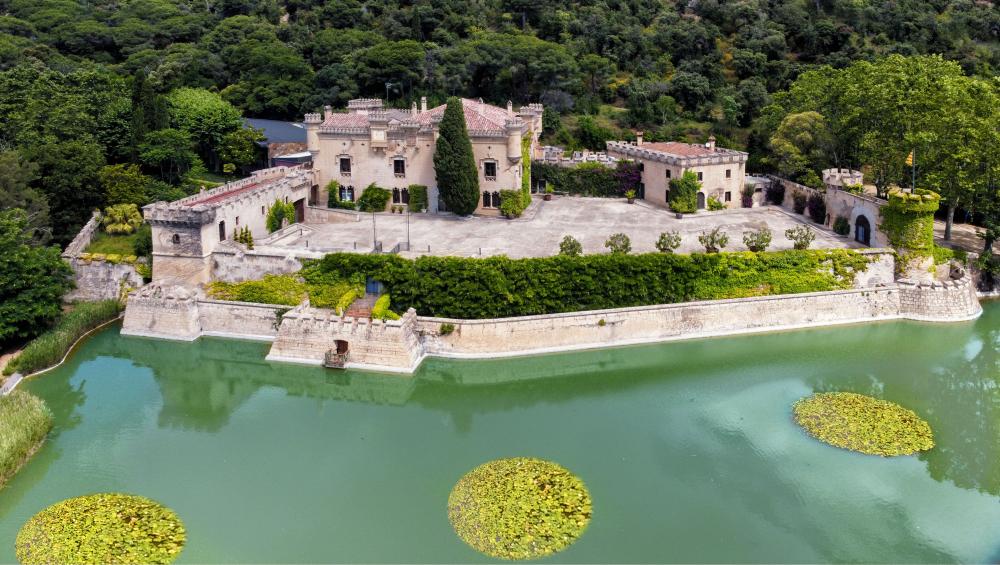 Escalada, excursions, trekking, ciclisme, bicicletes gratis incloses en la reserva, natura, camins, senders, cultura, arquitectura, pobles, parc Can Jalpi, gronxadors, tobogan, jocs infantils.
Costa Maresme Vacances empresa local i familiar de lloguer turístic.
088-IF TARRACO Casa adossada El Maresme Arenys de Munt
Parc Can Jalpí Arenys de Munt Arenys de Mar Maresme Barcelona
Lloguer turístic
Lloguer casa particular
Lloguer casa de vacances
Escapada a la costa
Escapada a la platja
Escapada a la muntanya
Turisme a Catalunya
Piscina privada Jardi privat chill-out terrasa coberta
Casa 4 habitacions i 3 banys complets . Habitació doble amb bany privat
Menjador interior i exterior, sala d'estar, sala de jocs
piscina compartida
Diseny interiorisme mobles Escalada, excursions, trekking, ciclisme, bicicletes gratis incloses en la reserva, natura, camins, senders, cultura, arquitectura, pobles, parc Can Jalpi, gronxadors, tobogan, jocs infantils.
Costa Maresme Vacances empresa local i familiar de lloguer turístic.
088-IF TARRACO Casa adossada El Maresme Arenys de Munt
Parc Can Jalpí Arenys de Munt Arenys de Mar Maresme Barcelona
Lloguer turístic
Lloguer casa particular
Lloguer casa de vacances
Escapada a la costa
Escapada a la platja
Escapada a la muntanya
Turisme a Catalunya
Piscina privada Jardi privat chill-out terrasa coberta
Casa 4 habitacions i 3 banys complets . Habitació doble amb bany privat
Menjador interior i exterior, sala d'estar, sala de jocs
piscina compartida
Diseny interiorisme mobles