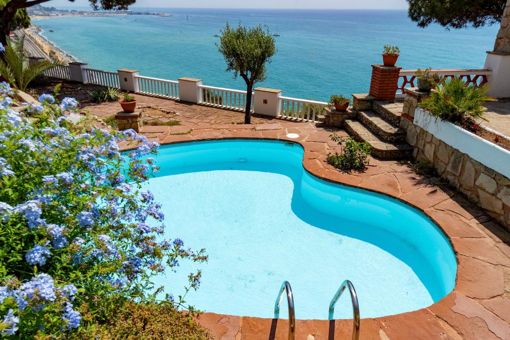 Piscina privada
Vistes al mar Mediterrani
Mirador privat
Arenys de Mar, Maresme, Barcelona
La Serralada prelitoral i Litoral Catalana per anar a fer excursions i caminades. Trekking.
sortir amb nens petits
viatge amb amics
Gandules tumbones hamaques Piscina privada
Vistes al mar Mediterrani
Mirador privat
Arenys de Mar, Maresme, Barcelona
La Serralada prelitoral i Litoral Catalana per anar a fer excursions i caminades. Trekking.
sortir amb nens petits
viatge amb amics
Gandules tumbones hamaques