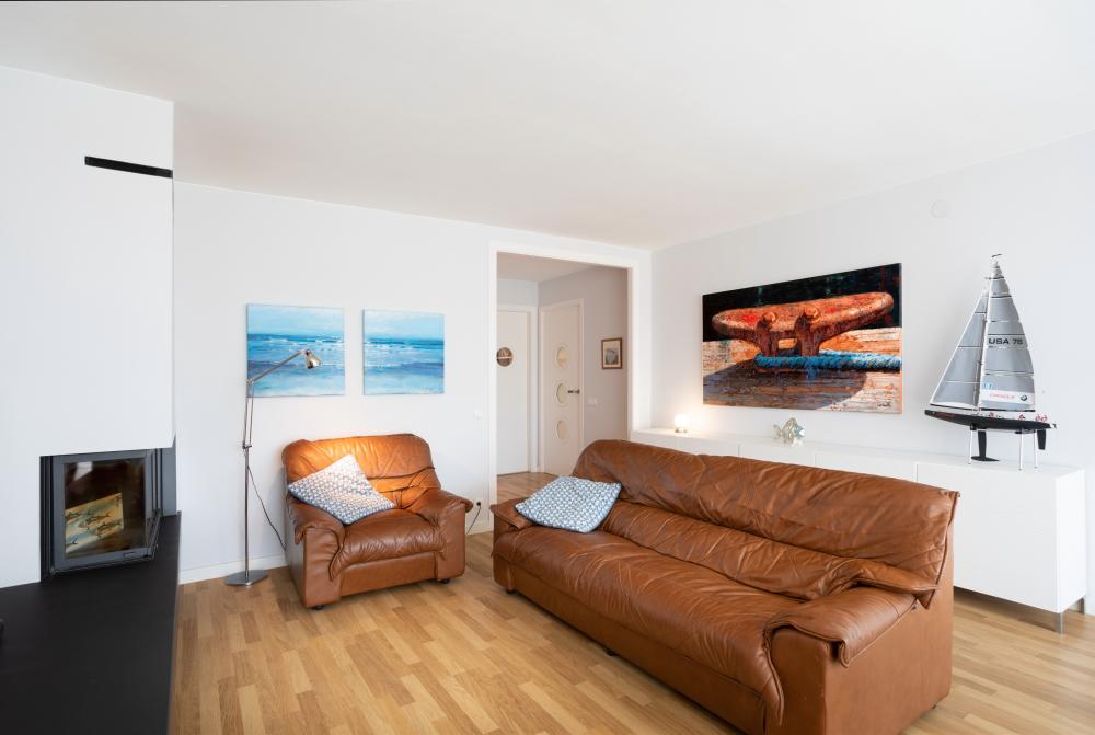 095-MC BAIX BALIS Pis Sant Andreu de Llavaneres
Sofà i butaca del saló.
Decoració marinera típica d´un poble costaner i un apartament davant del mar i del port esportiu.
Apartament 8 persones 4 habitacions 2 banys complets
Estacionament per a 1 vehicle o 2 petits.
Costa Maresme Vacances Lloguer d'allotjaments turístics
Mar, platja, costa, muntanya
Serralada Pre-Litoral Catalana
Vistas al Port esportiu Balis 095-MC BAIX BALIS Pis Sant Andreu de Llavaneres
Sofà i butaca del saló.
Decoració marinera típica d´un poble costaner i un apartament davant del mar i del port esportiu.
Apartament 8 persones 4 habitacions 2 banys complets
Estacionament per a 1 vehicle o 2 petits.
Costa Maresme Vacances Lloguer d'allotjaments turístics
Mar, platja, costa, muntanya
Serralada Pre-Litoral Catalana
Vistas al Port esportiu Balis