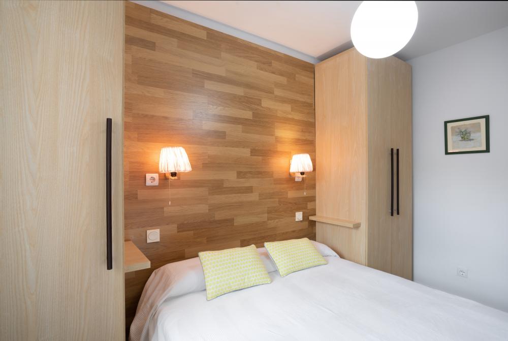 095-MC BAIX BALIS Pis Sant Andreu de Llavaneres
Dormitori 2: Llit de matrimoni.
Disposa de cortines i persianes.
Inclou roba de llit.
Apartament 8 persones 4 habitacions 2 banys complets
Estacionament per a 1 vehicle o 2 petits.
Costa Maresme Vacances Lloguer d'allotjaments turístics
Mar, platja, costa, muntanya
Serralada Pre-Litoral Catalana
Vistas al Port esportiu Balis 095-MC BAIX BALIS Pis Sant Andreu de Llavaneres
Dormitori 2: Llit de matrimoni.
Disposa de cortines i persianes.
Inclou roba de llit.
Apartament 8 persones 4 habitacions 2 banys complets
Estacionament per a 1 vehicle o 2 petits.
Costa Maresme Vacances Lloguer d'allotjaments turístics
Mar, platja, costa, muntanya
Serralada Pre-Litoral Catalana
Vistas al Port esportiu Balis