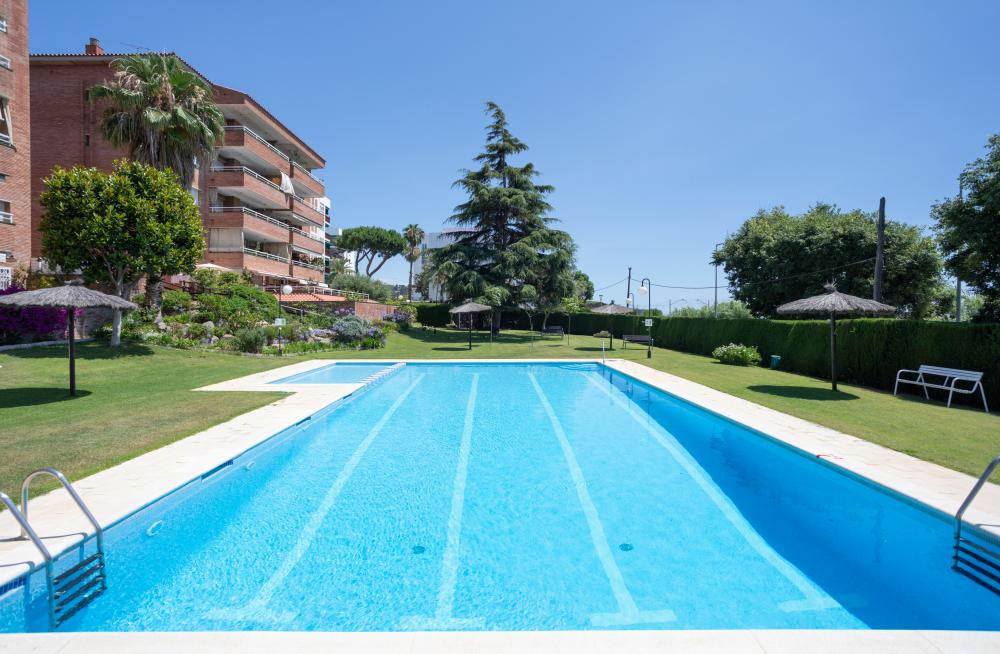 095-MC BAIX BALIS Pis Sant Andreu de Llavaneres
Piscina comunitària de 4 carrils i una zona amb menys profunditat.
Apartament 8 persones 4 habitacions 2 banys complets
Estacionament per a 1 vehicle o 2 petits.
Costa Maresme Vacances Lloguer d'allotjaments turístics
Mar, platja, costa, muntanya
Serralada Pre-Litoral Catalana
Vistas al Port esportiu Balis 095-MC BAIX BALIS Pis Sant Andreu de Llavaneres
Piscina comunitària de 4 carrils i una zona amb menys profunditat.
Apartament 8 persones 4 habitacions 2 banys complets
Estacionament per a 1 vehicle o 2 petits.
Costa Maresme Vacances Lloguer d'allotjaments turístics
Mar, platja, costa, muntanya
Serralada Pre-Litoral Catalana
Vistas al Port esportiu Balis
