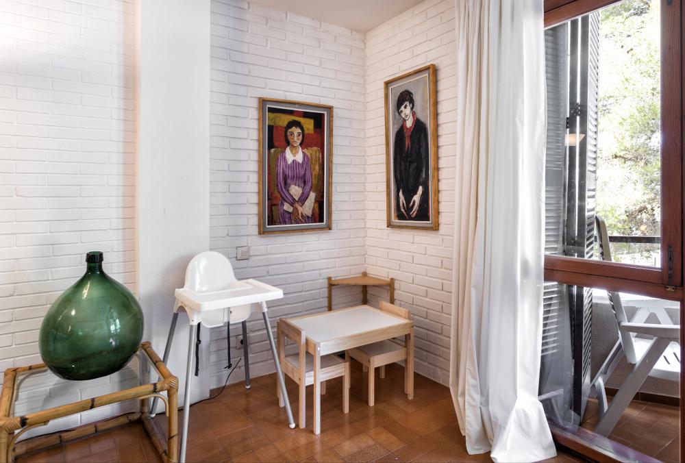 011 MR LORD JIM Apartament Illes Balears Pollença
Trona, taula i cadires pels més petits.
Cómode apartament 6 persones, 3 habitacions, 2 lavabos, terrassa privada, cuina completament equipada i sala d'estar menjador.
Estacionament privat i aparcament gratuït davant de l'apartament
Ideal per explorar l'illa de Mallorca de la mà dels més petits de la família. Platja, sol i el mar.
Ciclisme, buceig, barco, vela, kayak, excursions, trekking, qualsevol activitat.
Aprop del Port d'Alcudia
Costa Maresme Vacances Lloguer allotjaments turístics 011 MR LORD JIM Apartament Illes Balears Pollença
Trona, taula i cadires pels més petits.
Cómode apartament 6 persones, 3 habitacions, 2 lavabos, terrassa privada, cuina completament equipada i sala d'estar menjador.
Estacionament privat i aparcament gratuït davant de l'apartament
Ideal per explorar l'illa de Mallorca de la mà dels més petits de la família. Platja, sol i el mar.
Ciclisme, buceig, barco, vela, kayak, excursions, trekking, qualsevol activitat.
Aprop del Port d'Alcudia
Costa Maresme Vacances Lloguer allotjaments turístics