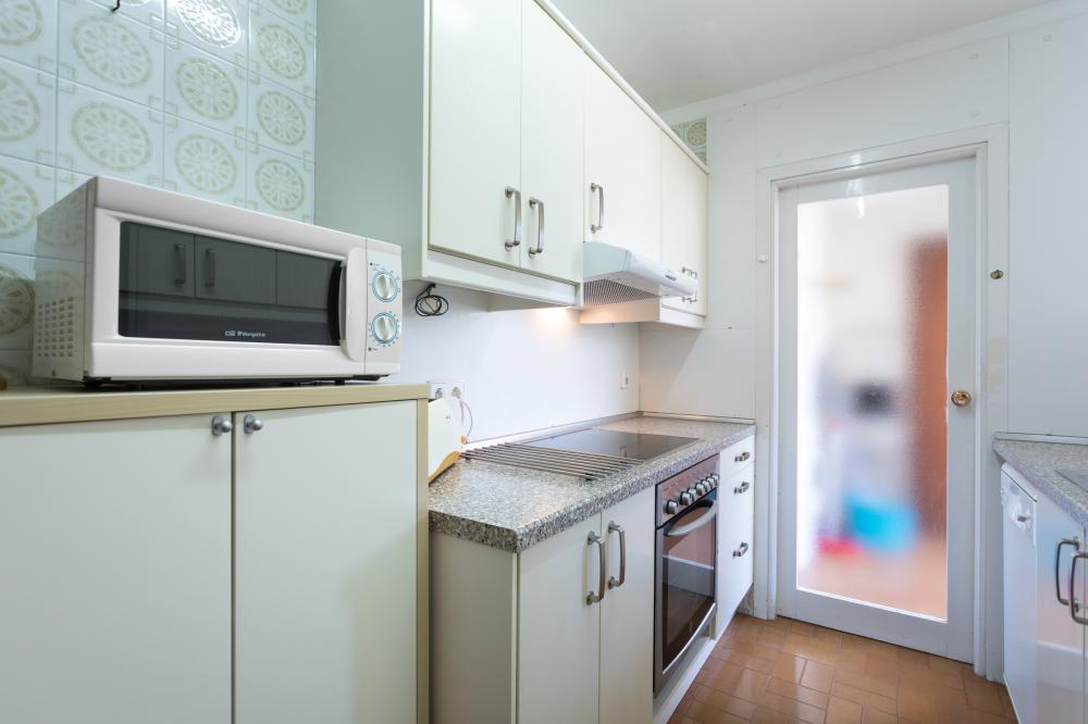 011 MR LORD JIM Apartament Illes Balears Pollença
Cuina totalment equipada
Cómode apartament 6 persones, 3 habitacions, 2 lavabos, terrassa privada, cuina completament equipada i sala d'estar menjador.
Estacionament privat i aparcament gratuït davant de l'apartament
Ideal per explorar l'illa de Mallorca de la mà dels més petits de la família.
Ciclisme, buceig, barco, vela, caiac, excursions, trekking, qualsevol activitat.
Aprop del Port d'Alcudia
Costa Maresme Vacances Lloguer allotjaments turístics 011 MR LORD JIM Apartament Illes Balears Pollença
Cuina totalment equipada
Cómode apartament 6 persones, 3 habitacions, 2 lavabos, terrassa privada, cuina completament equipada i sala d'estar menjador.
Estacionament privat i aparcament gratuït davant de l'apartament
Ideal per explorar l'illa de Mallorca de la mà dels més petits de la família.
Ciclisme, buceig, barco, vela, caiac, excursions, trekking, qualsevol activitat.
Aprop del Port d'Alcudia
Costa Maresme Vacances Lloguer allotjaments turístics