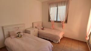 129 Moderna Villa Cerca de la Playa Almadrava  Maison jumelée Urb. Calafat - Ametlla de Mar Ametlla de Mar (L')