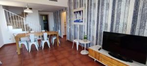 224 MSJ 69 Bonito dúplex en Marina Sant Jordi Apartamento  l'Ametlla de mar
