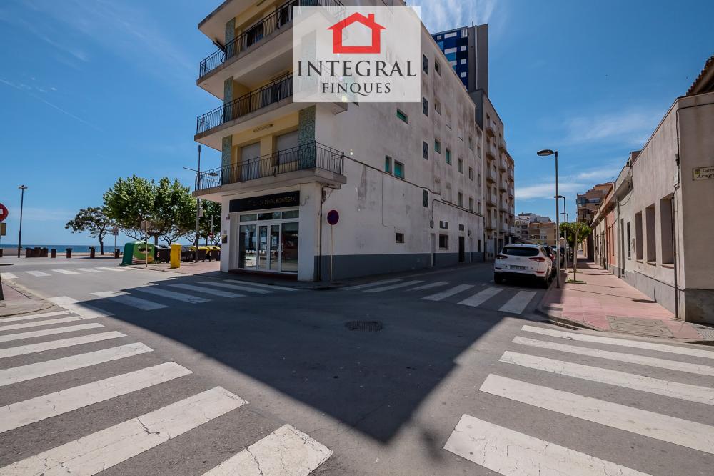 A 3 minuts de gaudir de la magnífica platja de Palamós.