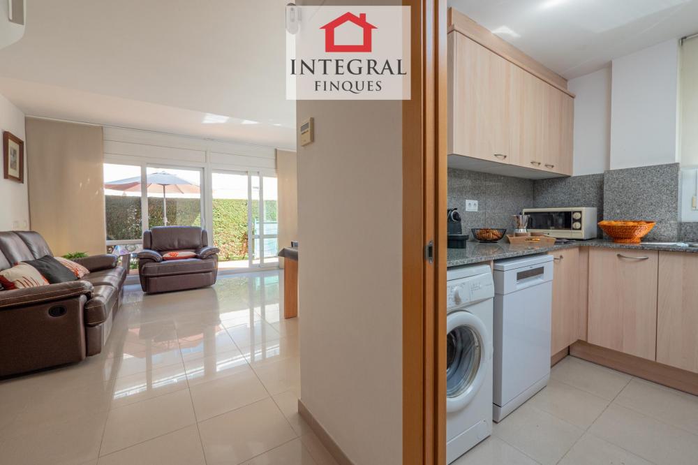 Aquest apartament consta de rentadora i està totalment equipat.