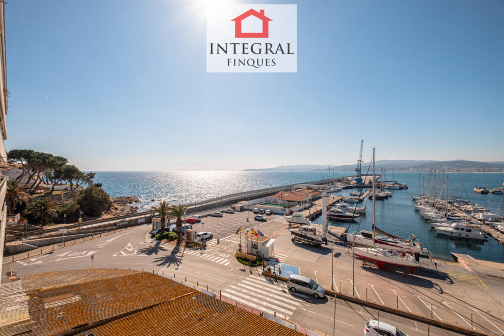 Vistes des de l'apartament al port Marina de Palamós.