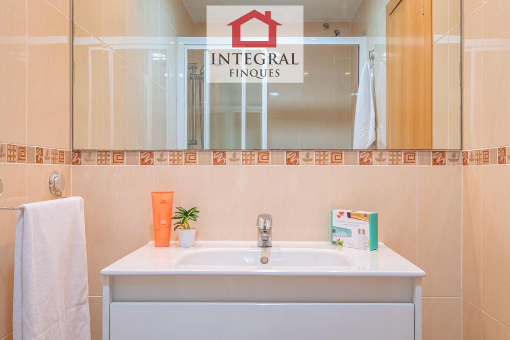 Bany de l'habitació doble totalment equipat.