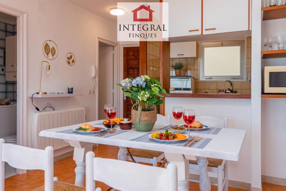 Passa les vacances amb unes vistes de cala Margarida innmillorables.