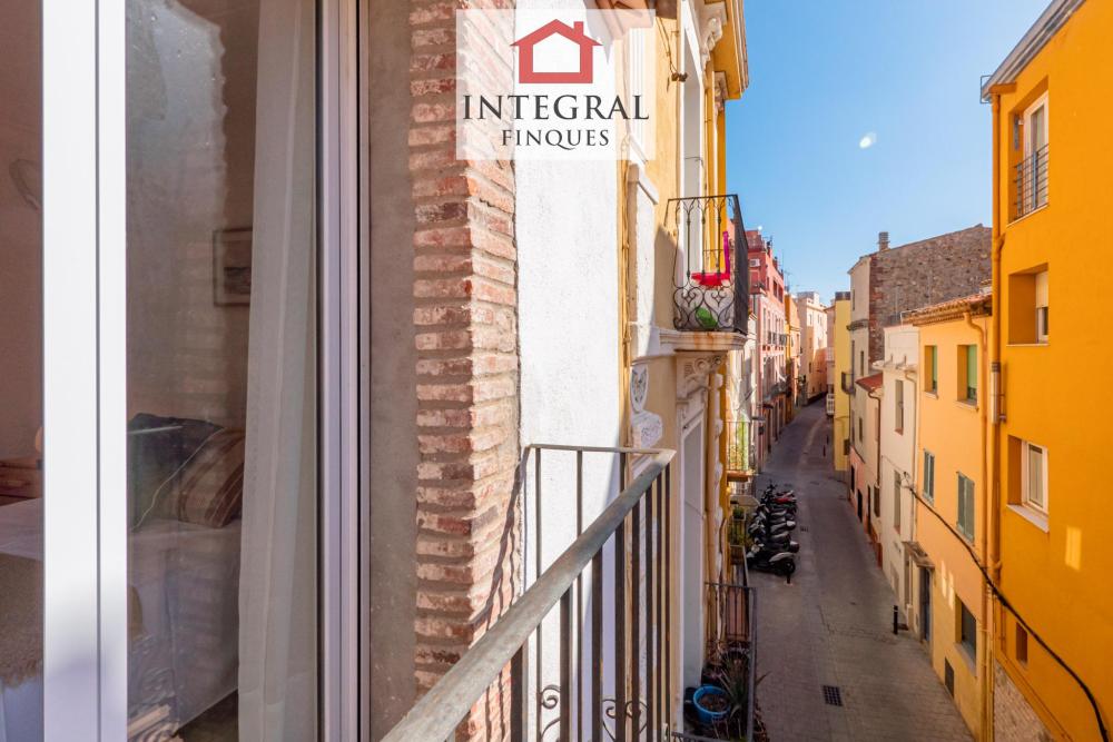 Petit balcó amb vistes al Carrer Pagès Ortiz.