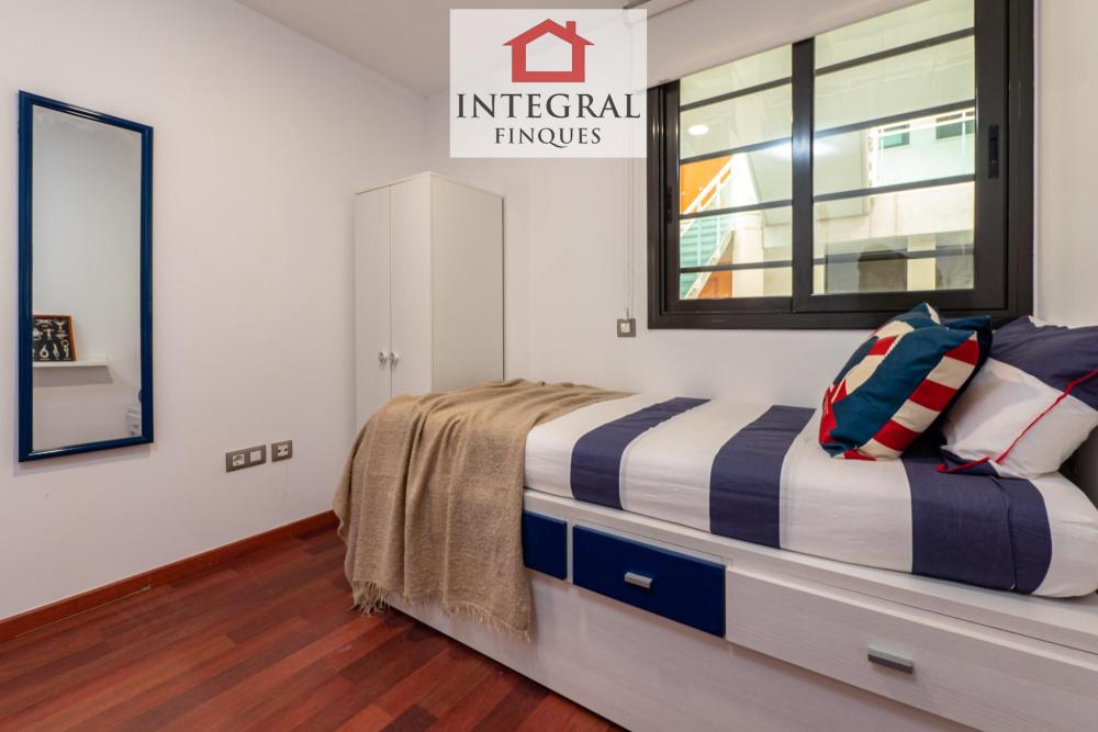 Habitació amb temàtica marinera.