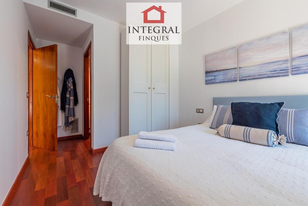 Àmplia i còmode habitació de matrimoni.