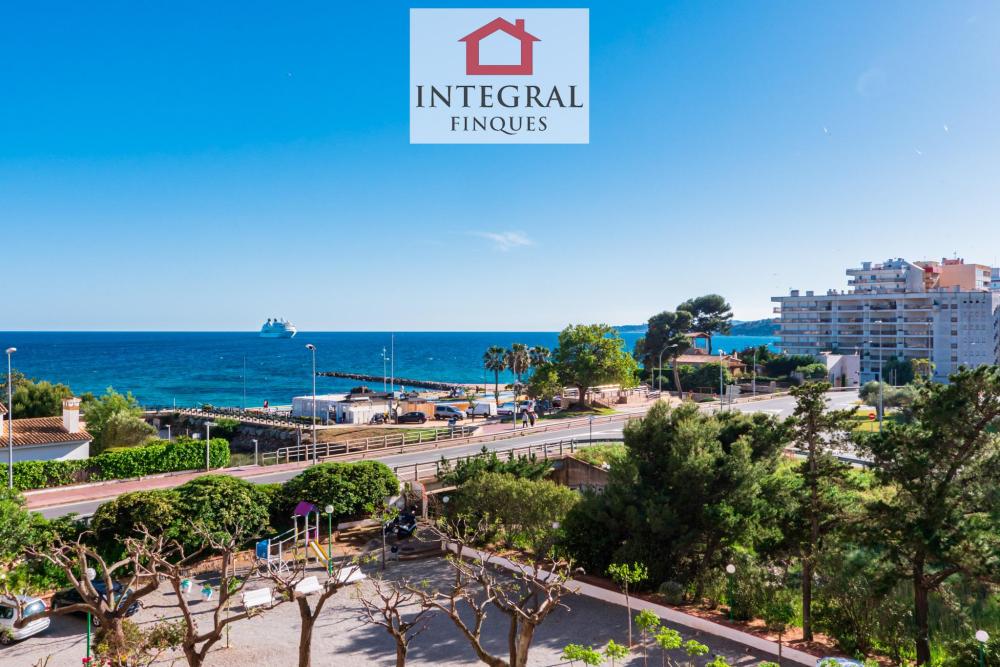 La Platja Gran de Palamós, Costa Brava.