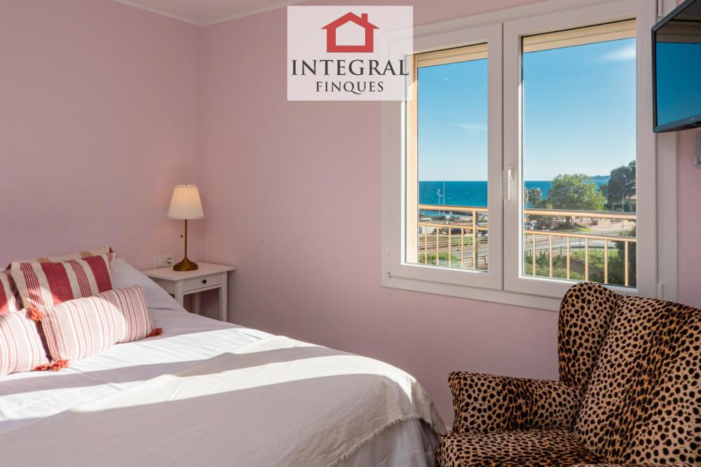 Segona habitació de matrimoni amb vistes a la platja gran de Palamós.