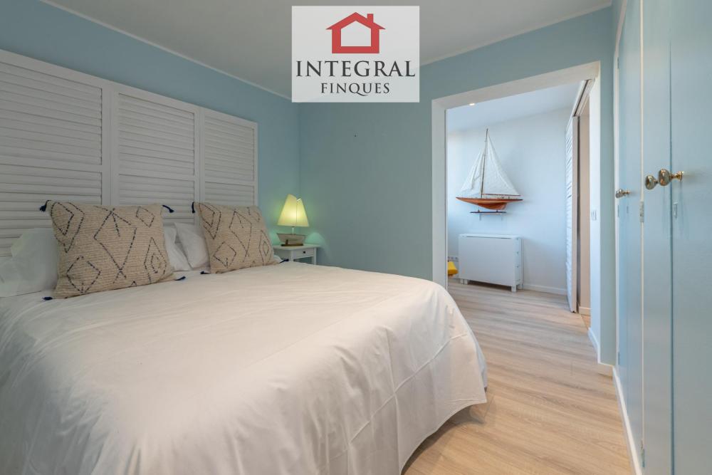 Habitació amb vestidor a Palamós.