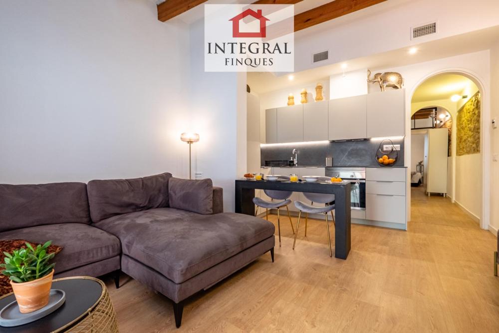 Sala d'estar - menjador molt ampli ideal per passar moments inmillorables.