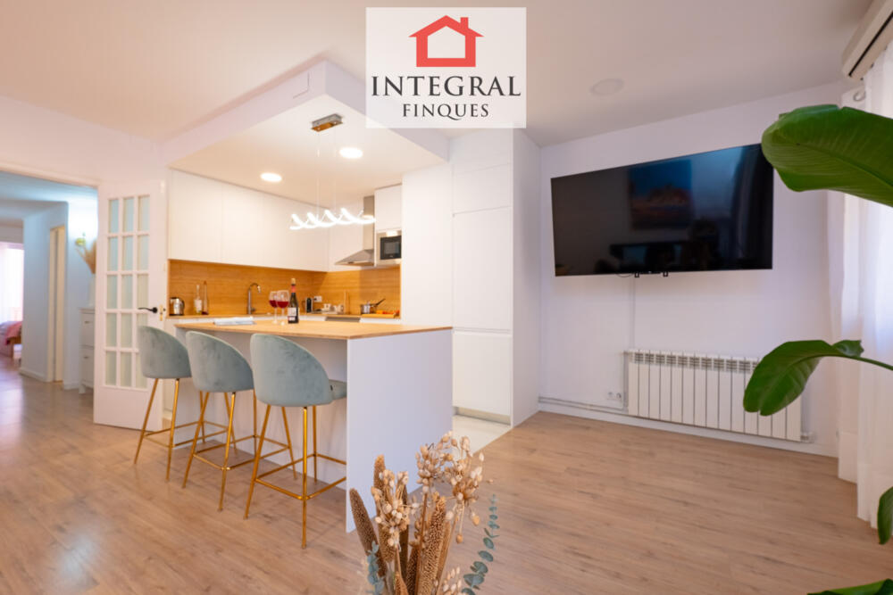 Sala d'estar-menjador ideal per passar moments amb família.