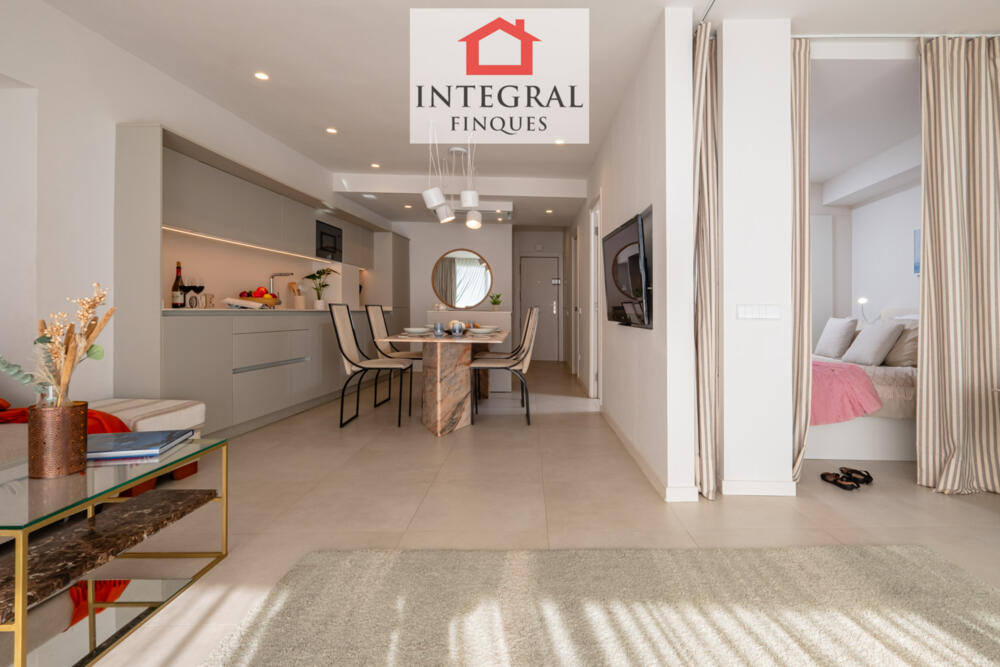 Apartament amb llit de matrimoni i habitació individual.