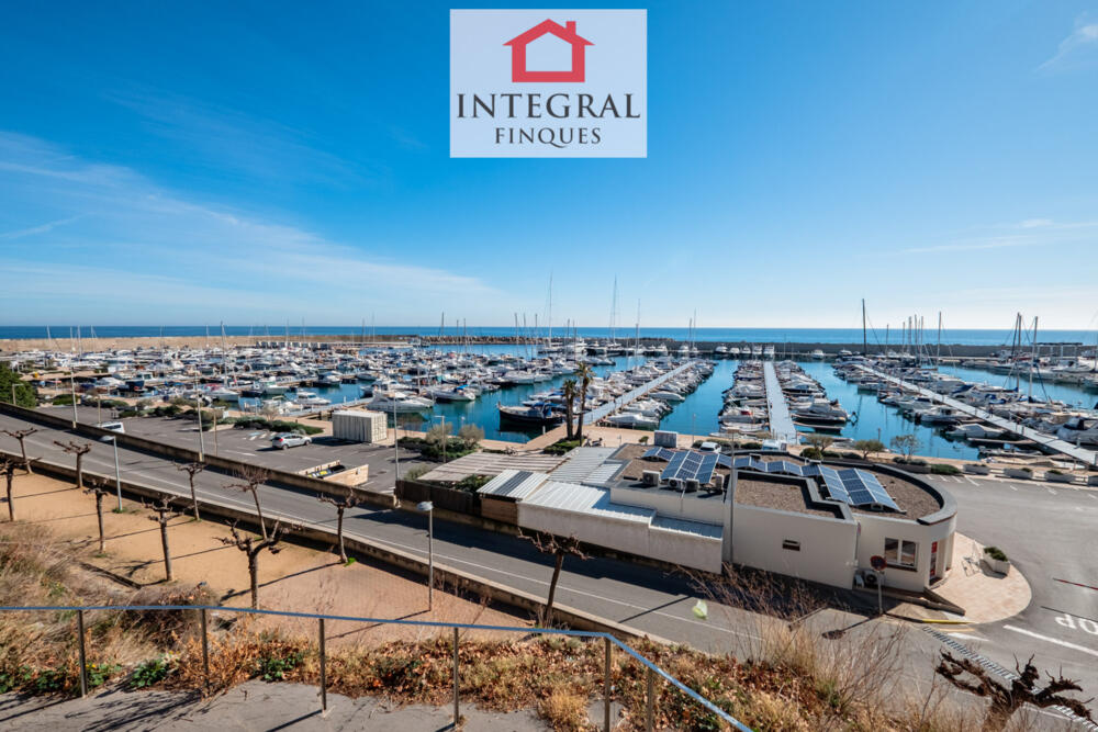 Meravelloses vistes al Port Marítim a tan sols 1 min de l'apartament.