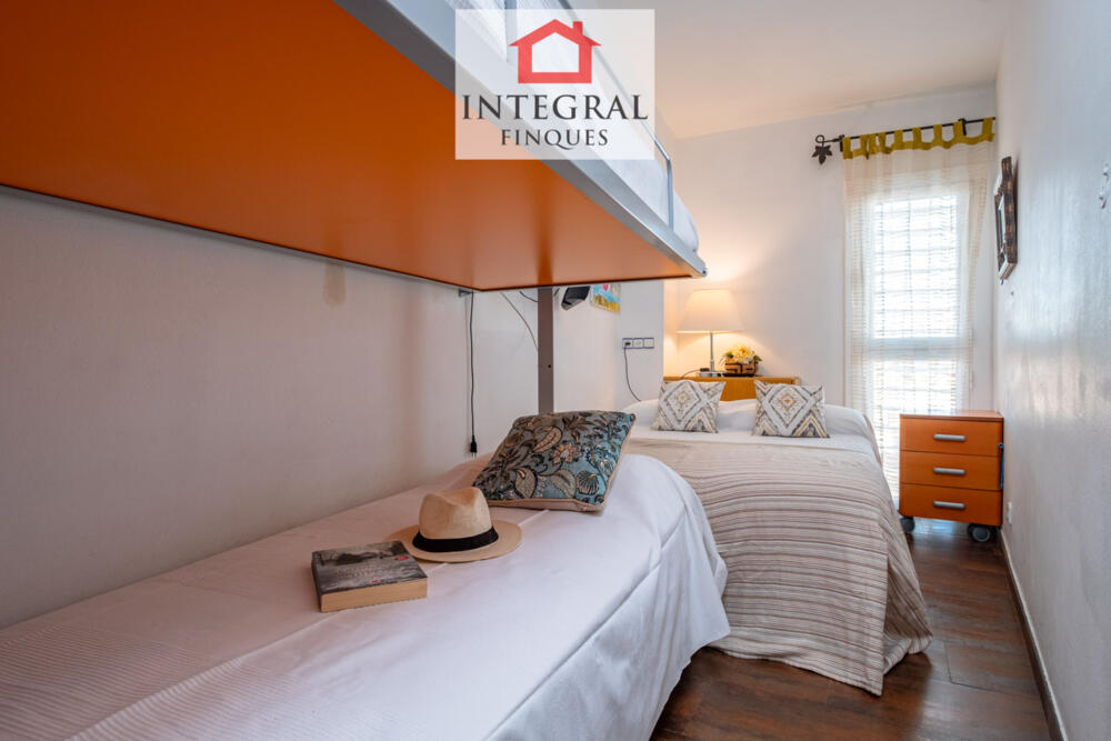 Habitació de dues persones amb capacitat de fins a quatre persones.