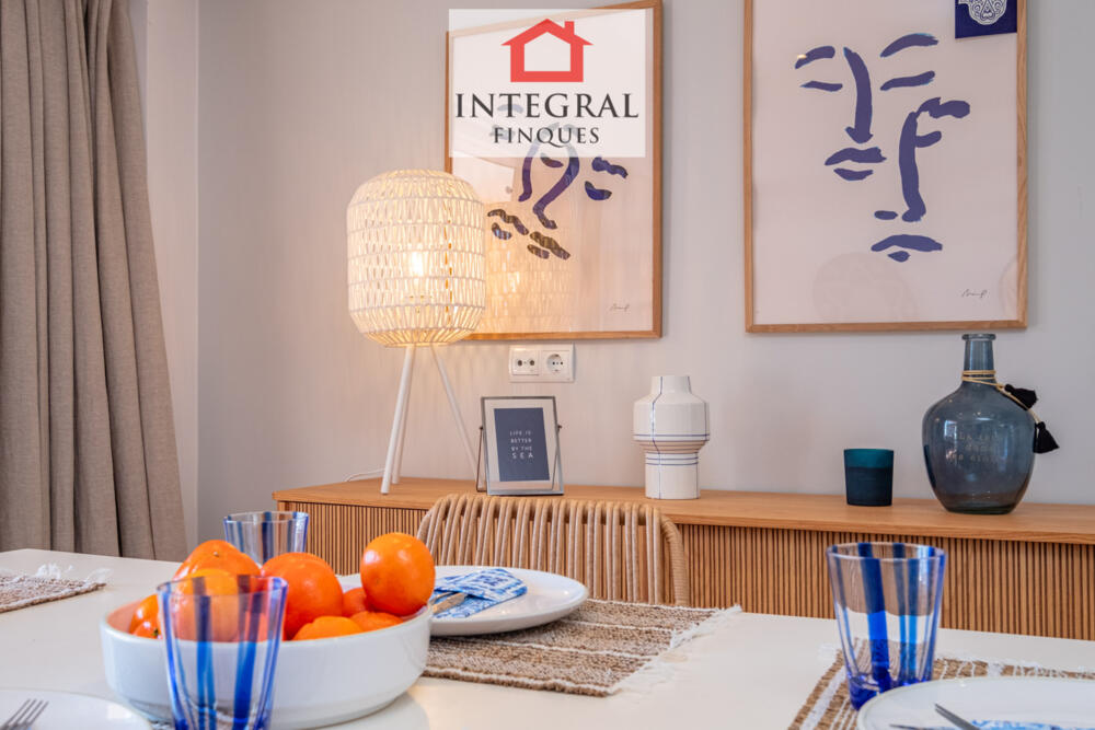 Apartament d'estil mariner molt elegant amb tonalitats blaves.