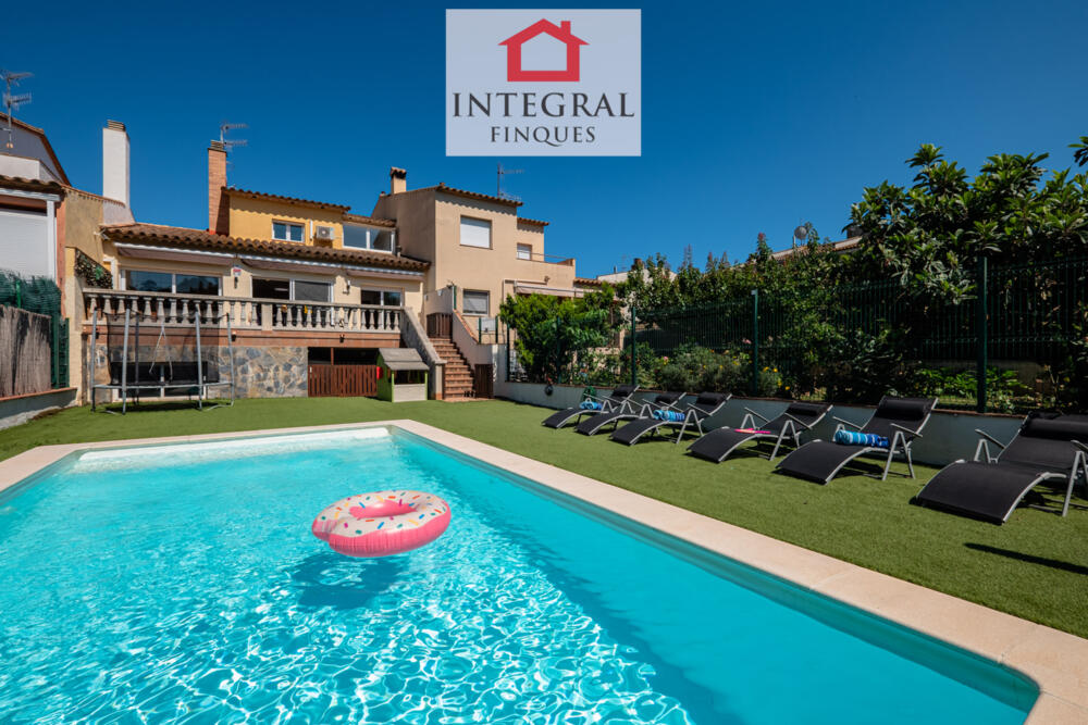 Espectacular casa amb piscina ubicada a Calonge.