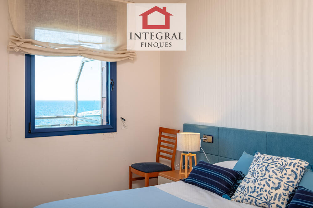 Habitació principal amb vistes al mar. Habitació principal amb vistes al mar.