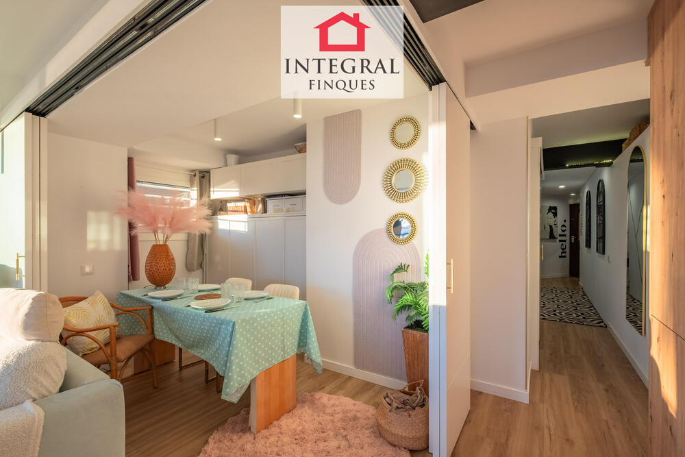 Vista general de l'habitació transformable. Vista general de l'habitació transformable.