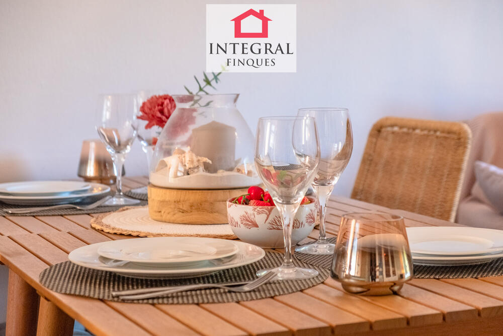 Apartament amb tot l'imprescindible per unes bones vacances. Apartament amb tot l'imprescindible per unes bones vacances.