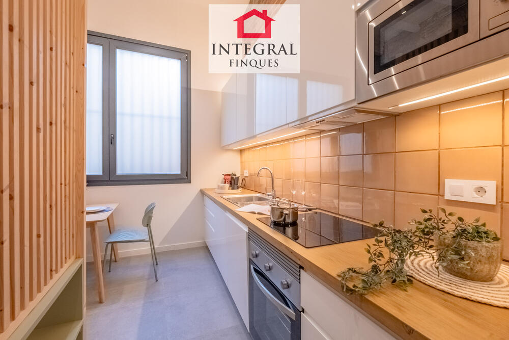 Cuina moderna i totalment equipada, dissenyada per oferir funcionalitat i comoditat en el dia a dia. Cuina moderna i totalment equipada, dissenyada per oferir funcionalitat i comoditat en el dia a dia.