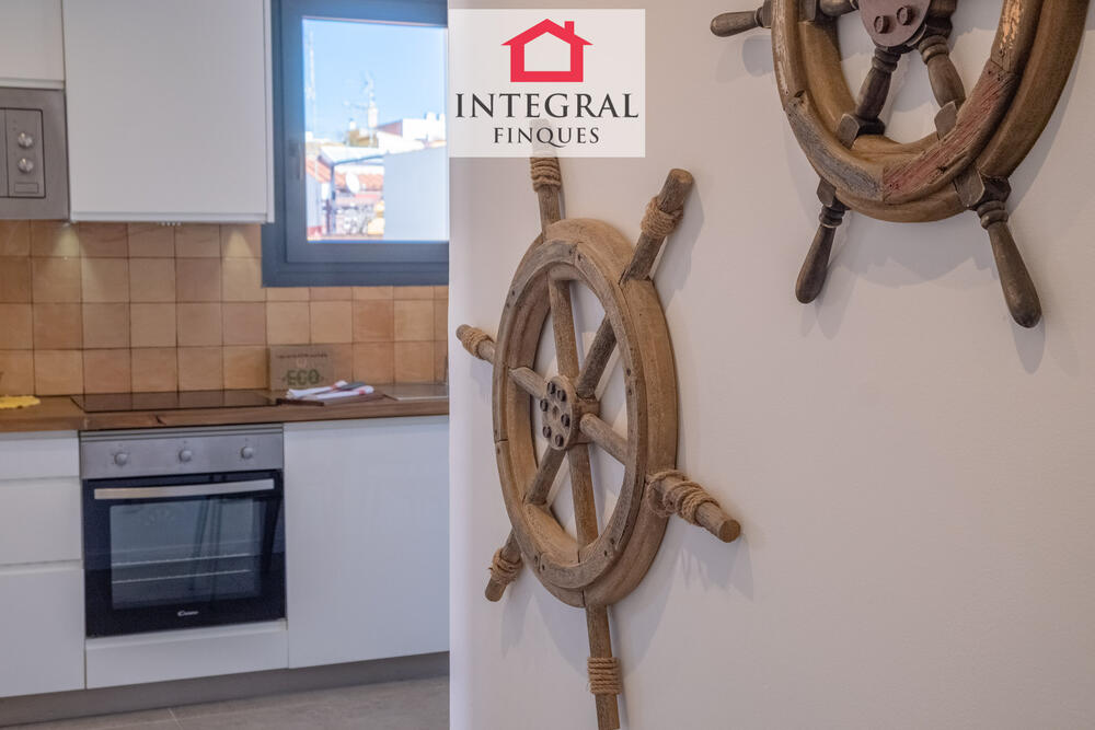 Detall decoratiu d’estil mediterrani que aporta caràcter i autenticitat a l’espai. Detall decoratiu d’estil mediterrani que aporta caràcter i autenticitat a l’espai.