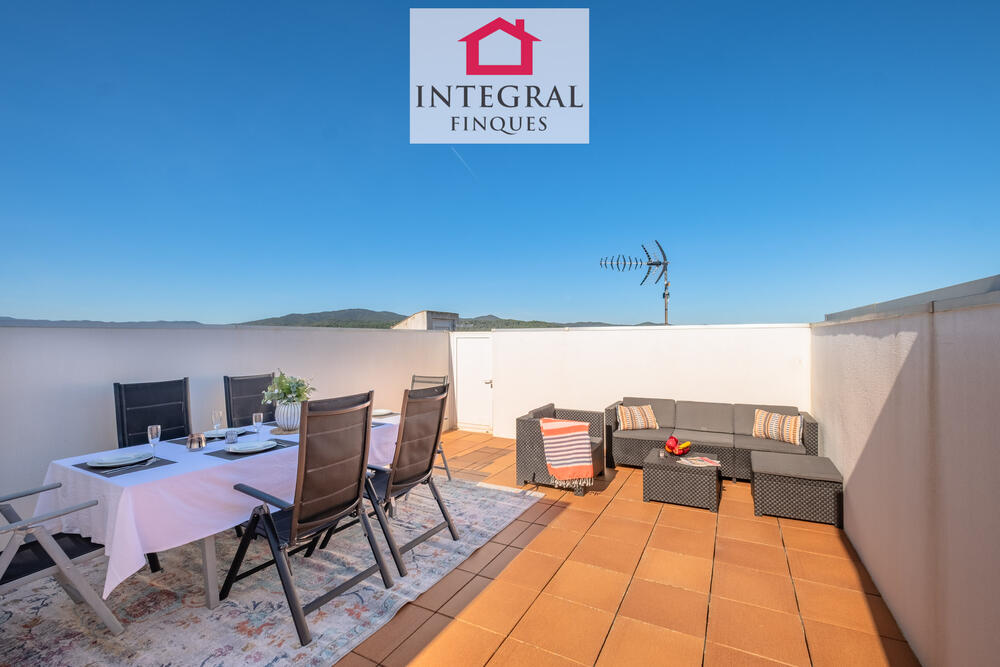 Zona de chill-out i menjador exterior.