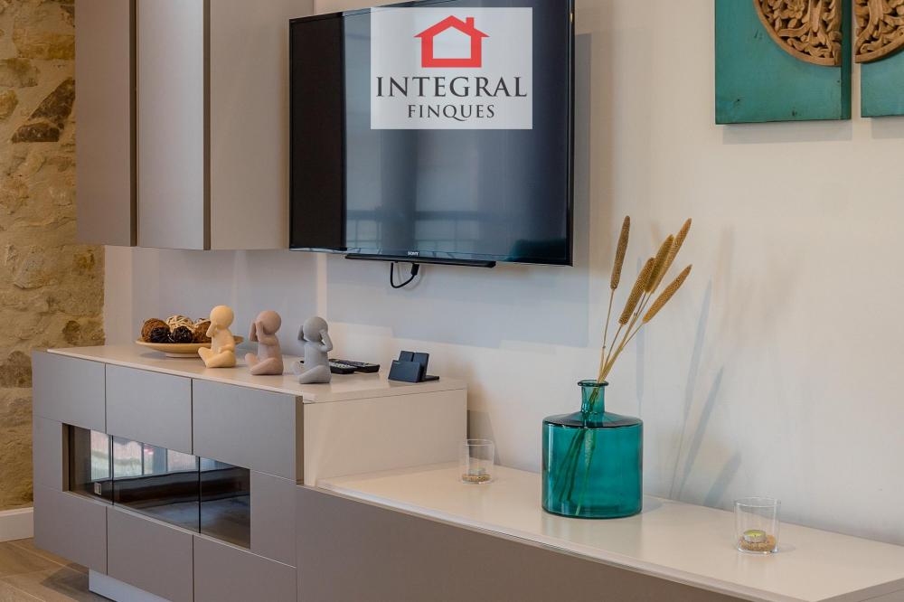 Sala d'estar amb smart TV. Sala d'estar amb smart TV.