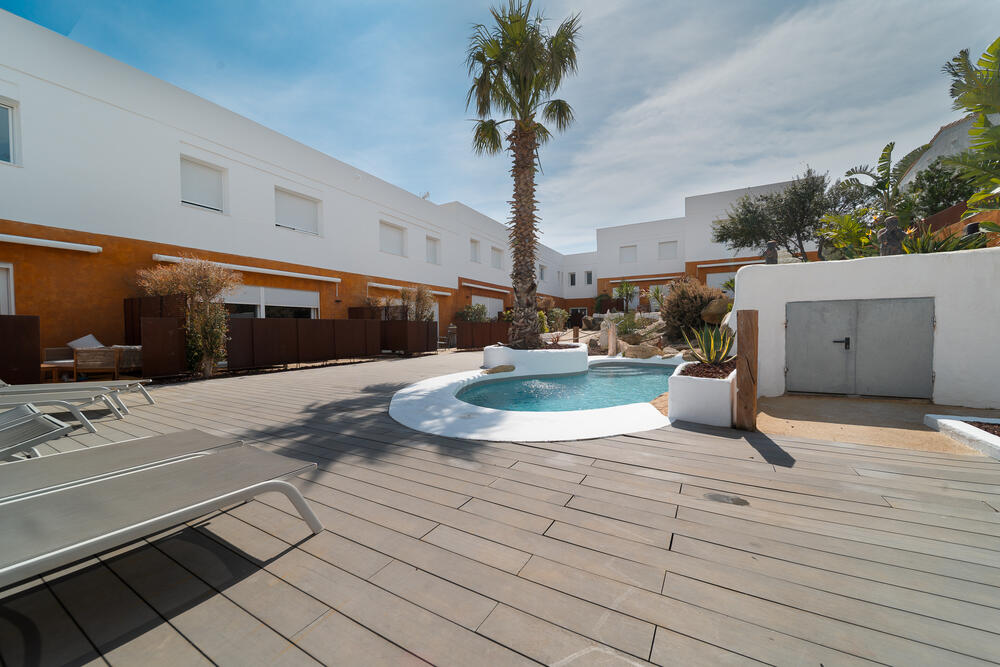 019 Villa Batik (*)- Terraza lado calle Apartament Puig Rom Roses 019 Villa Batik (*)- Terraza lado calle Apartament Puig Rom Roses