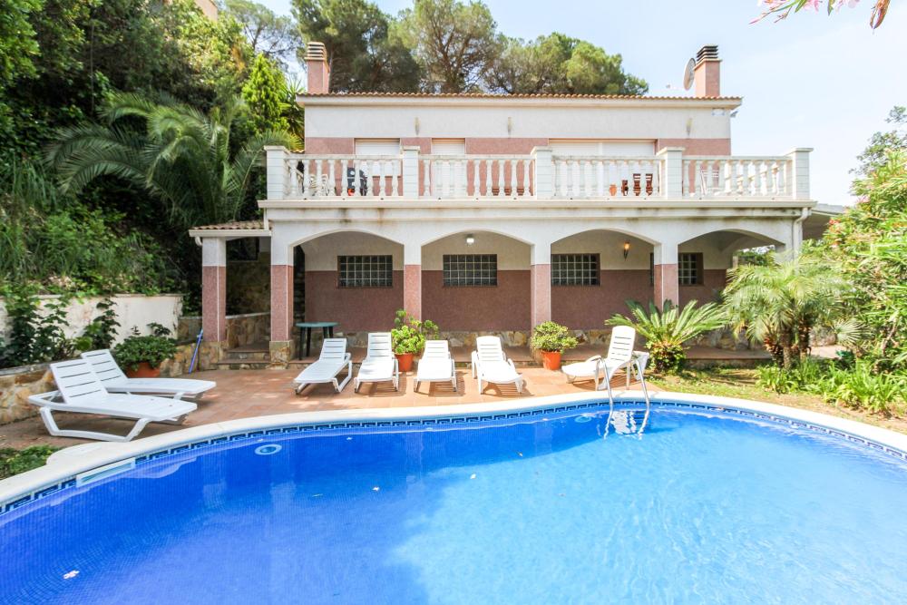 C023 Genova Einzelhaus / Villa Canyelles Lloret de Mar C023 Genova Einzelhaus / Villa Canyelles Lloret de Mar