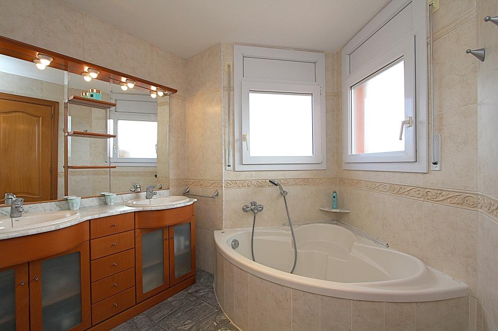 K15 VILLA ALTA VISTA Casa aislada / Villa serra brava Lloret de Mar K15 VILLA ALTA VISTA Casa aislada / Villa serra brava Lloret de Mar