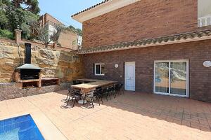 K16 Villa Serena Casa aislada / Villa SERRA BRAVA Lloret de Mar