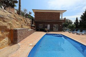K16 Villa Serena Casa aislada / Villa SERRA BRAVA Lloret de Mar