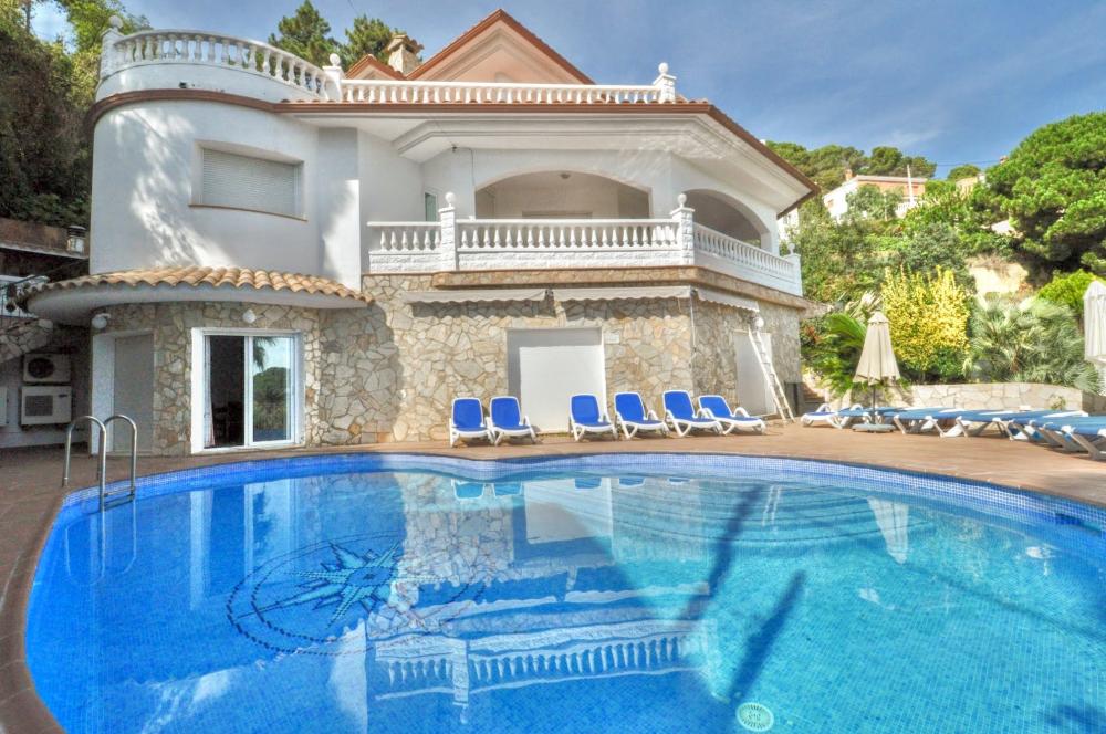 k19 Villa Pandora Casa aislada / Villa Serra Brava Lloret de Mar k19 Villa Pandora Casa aislada / Villa Serra Brava Lloret de Mar