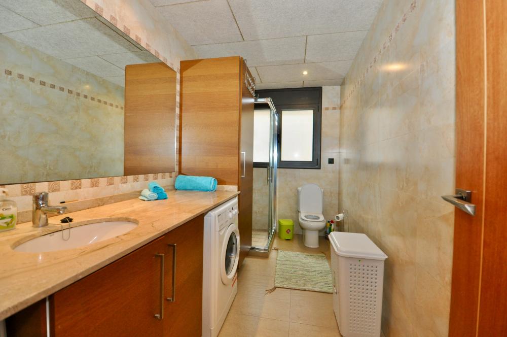 K22 Villa Adam Vrijstaand huis / Villa roca grossa Lloret de Mar K22 Villa Adam Vrijstaand huis / Villa roca grossa Lloret de Mar