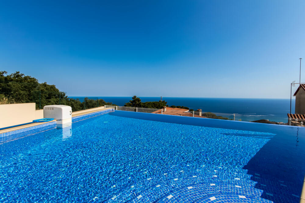 K22 Villa Adam Vrijstaand huis / Villa roca grossa Lloret de Mar K22 Villa Adam Vrijstaand huis / Villa roca grossa Lloret de Mar
