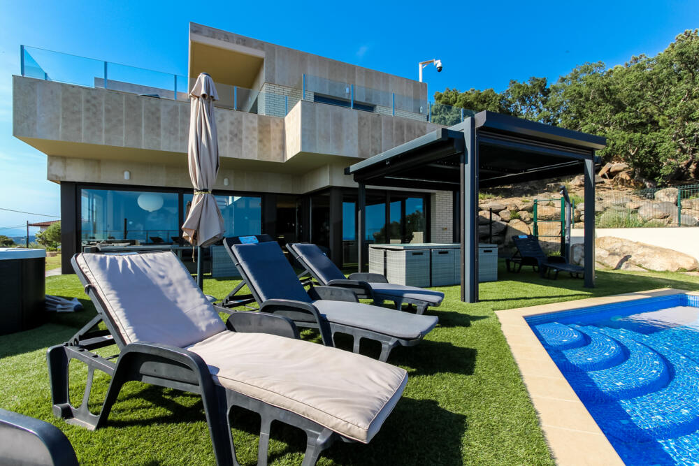K22 Villa Adam Vrijstaand huis / Villa roca grossa Lloret de Mar K22 Villa Adam Vrijstaand huis / Villa roca grossa Lloret de Mar