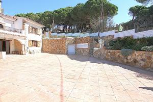 K23 Villa Borghese Отдельный дом / Villa Canyelles Lloret de Mar