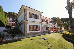 K23 Villa Borghese Отдельный дом / Villa Canyelles Lloret de Mar