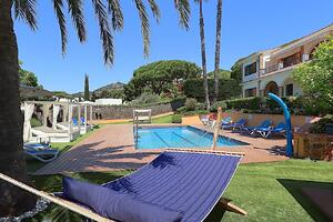 K23 Villa Borghese Отдельный дом / Villa Canyelles Lloret de Mar