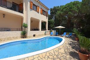 K34 Villa Victoria Отдельный дом / Villa  Lloret de Mar